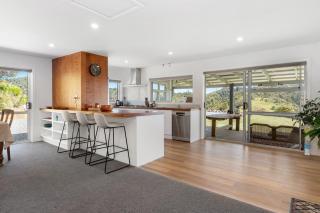 Waitorupai Retreat 1 - Sandy Bay Holiday Home - Whangarei - 5