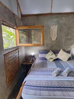 Yucca Bungalow - 1