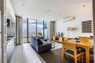 Modern Nomads South Yarra 1BR Large Outdoor Space Near Station - 1