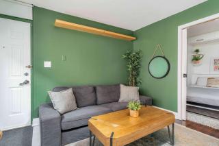 1BD in Liberty Village beside Lake - 4