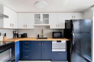 1BD in Liberty Village beside Lake - 3