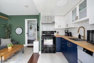 1BD in Liberty Village beside Lake - 1