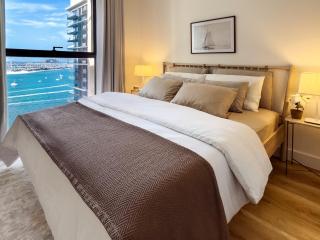 Iconic Palm and Atlantis View with Private Beach & Pool - 6