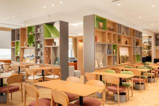 Holiday Inn Almaty by IHG - Almaty - 4