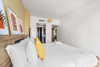 Silkhaus Cozy 1BDR Near Reem Mall in Burooj Views - Abu Dhabi - 2