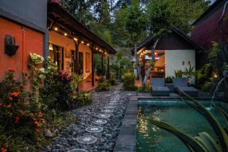2BDR Classic Villa + Pool, Garden, Kitchen, Pond - Ubud - 3