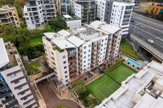 Impressive Apt w Pool Gym and Tennis - 7