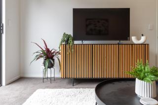 Charming 3-Bedroom Escape Carpark - 7