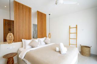 Las Casas Canggu - Beautiful Villa with Pool near Beaches - Canggu - 4