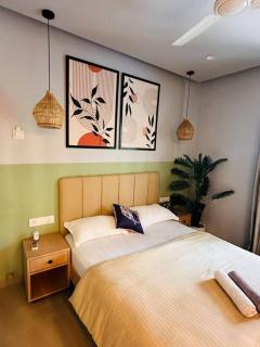 Zenn Pvt Studio with Balcony Smart Tv WiFi AC - 4