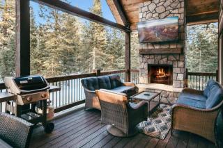 One of a Kind Cabin, Covered Deck, Spa, and Games - 0