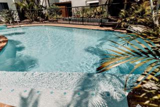 Headlands Beachside Retreat - 50 metres to beach - Alexandra Headland - 7