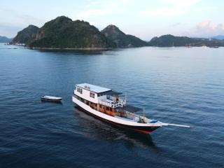 KLM Senayla - Labuan Bajo - 0