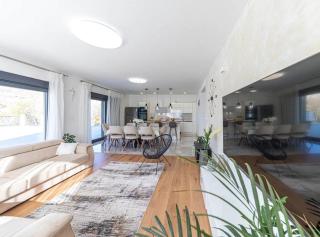 Luxurious Sanctuary Villa Primorski Dolac with Pool - Primorski Dolac - 3