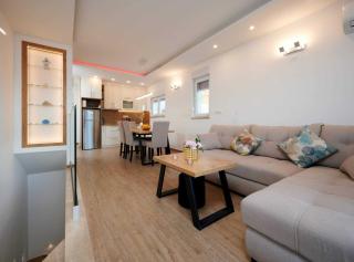 Exclusive Okrug Gornji Apartment with Shared Pool - Trogir - 6