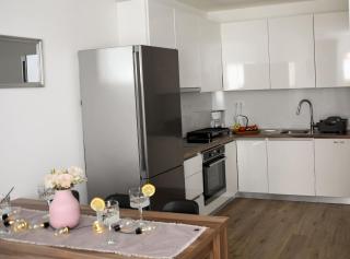 Stylish Okrug Gornji Apartment with Terrace and Patio - Trogir - 4