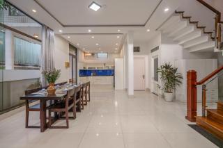 Nhat Villa 5br full AC near MY KHUE BEACH Western Town - 1