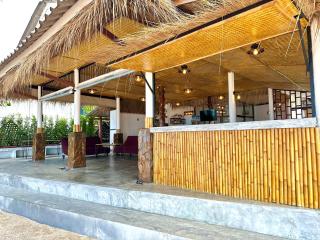 The Scenery Beach Resort - Baan Khai - 1