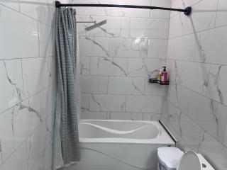 Private Bathroom Room In Cambridge B7 - 3
