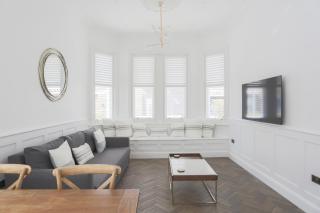 Coachman's Cottage- Worthing Beach sleeps 9 - 9