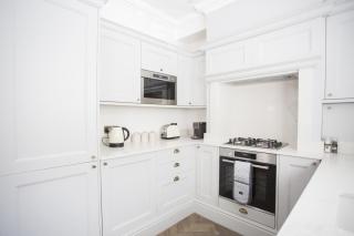 Coachman's Cottage- Worthing Beach sleeps 9 - Worthing - 8