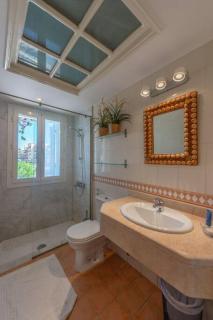Luxury apartment on the Marina - 2