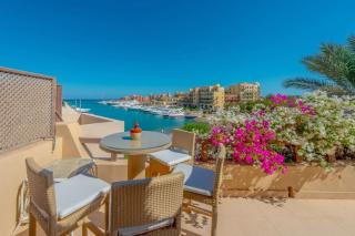 Luxury apartment on the Marina - 1