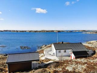 Paradise by the Seaside - 8