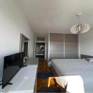 Sunlight Apartment Prishtina -Stunning Rooftop Views - Pristina - 7
