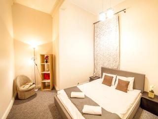 Dzirnavu Downtown Apartment In City Center - Rīga - 4