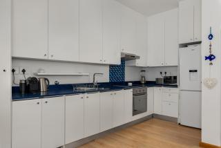 Greek Apartment In Clifton With Sea & Mountain Views - 3