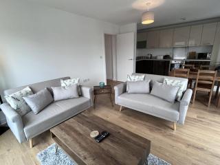 Stylish Newly Decorated 2 Bed - Glasgow - 0