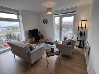 Stylish Newly Decorated 2 Bed - Glasgow - 8