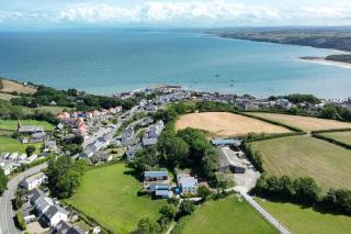 9th Generation Family Farmhouse - New Quay - 6