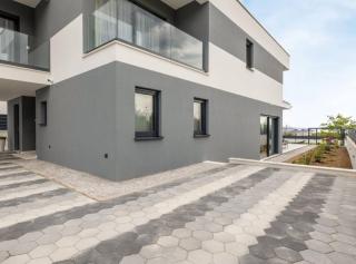 Moonlit Mirage Villa with Pool, Gym and Sauna - Kaštela - 9