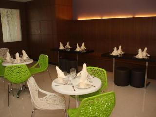 Grand Medallion Hotel - 5