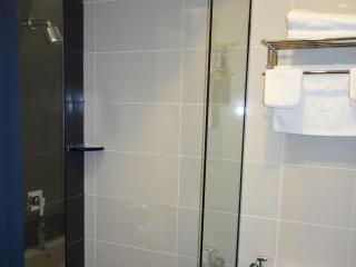 One Avenue Hotel (IJM) - 1