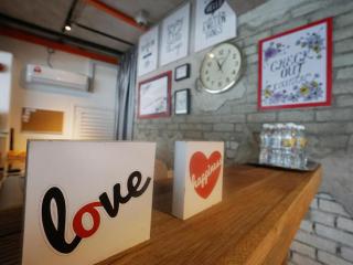 Riverine Garden Hotel - 1