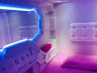 SPOT ON 89900 Jesselton Capsule Inn - 0