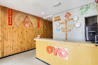 OYO 89454 Hotel Pavilion Inn - Ayer Tawar - 4
