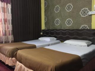 OYO 89653 Anisaa Inn - 2