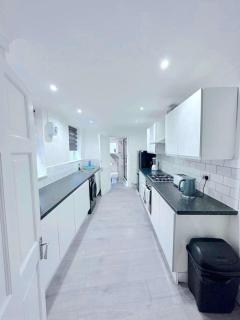 Entire 3bedroom home can sleep 5 - Gillingham - 2