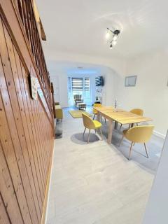 Entire 3bedroom home can sleep 5 - Gillingham - 1
