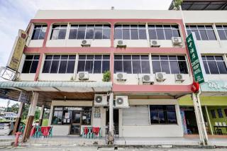 OYO 90376 Centre Point Hotel - Limbang - 4