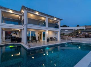 Luminous Infinity Villa with Pool and Gym - Rogoznica - 6