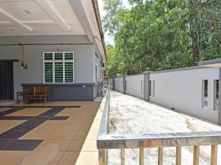 OYO Home 90584 Dz Homestay Bukit Setongkol - Kuantan - 5
