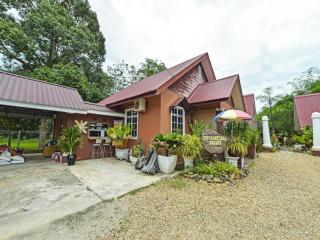 OYO 90642 Twin Mutiara Chalet & Homestay - Jeli - 1