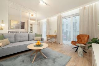 Bright Studio Milionowa in Łódź Perfect for Remote Work by Noclegi Renters - Łódź - 0