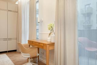 Bright Studio Milionowa in Łódź Perfect for Remote Work by Noclegi Renters - Łódź - 6