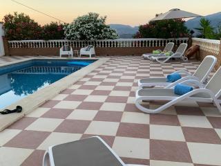 Casa Anhelando Andalucia - Een 8p villa met verwarmd zwembad op een heuveltop met magnifiek uitzicht, waaronder zeezicht, nabij dorp en strand - Iznate - 2